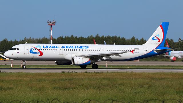 RA-73799:Airbus A321:Уральские авиалинии